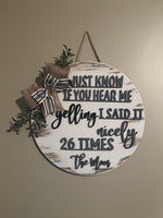 "The Mom" Round Sign